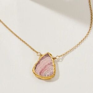 Earth, Wind and Fire Stone Necklace Gold- Rhodochrosite